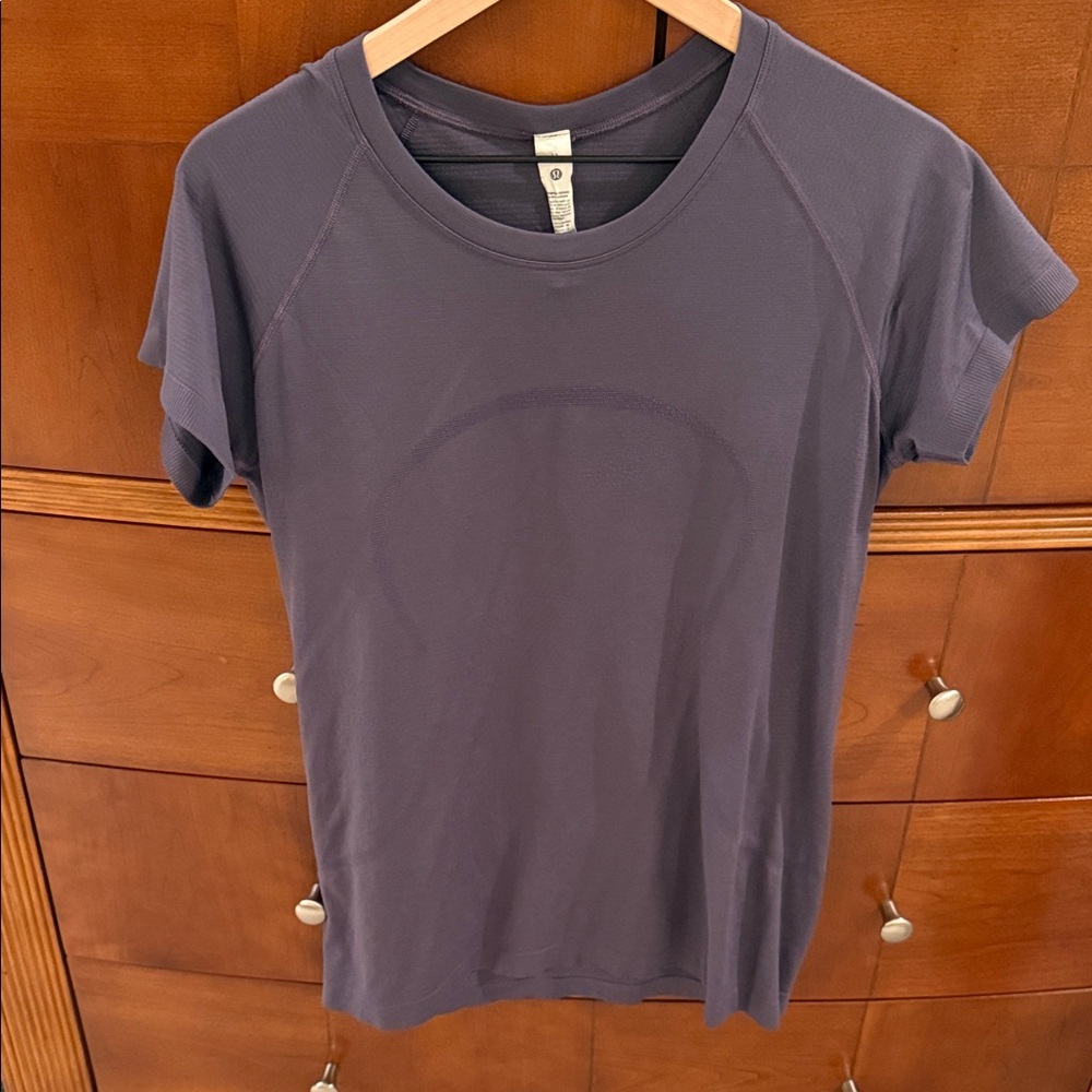 Lulu lemon size 12 Women's Purple Short Sleeve Top